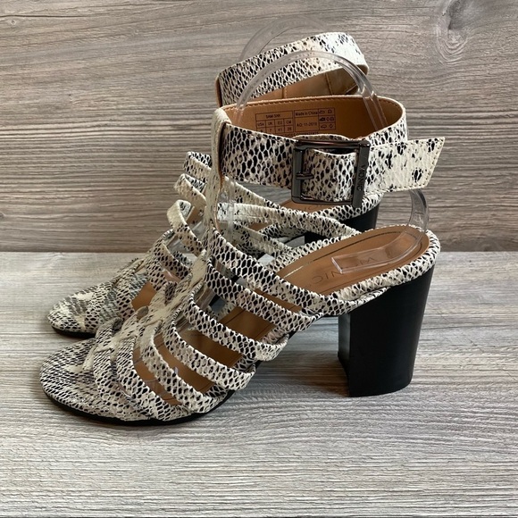 Vionic Sami woman’s heeled caged sandal in snake print 9 with ankle strap - Picture 4 of 16